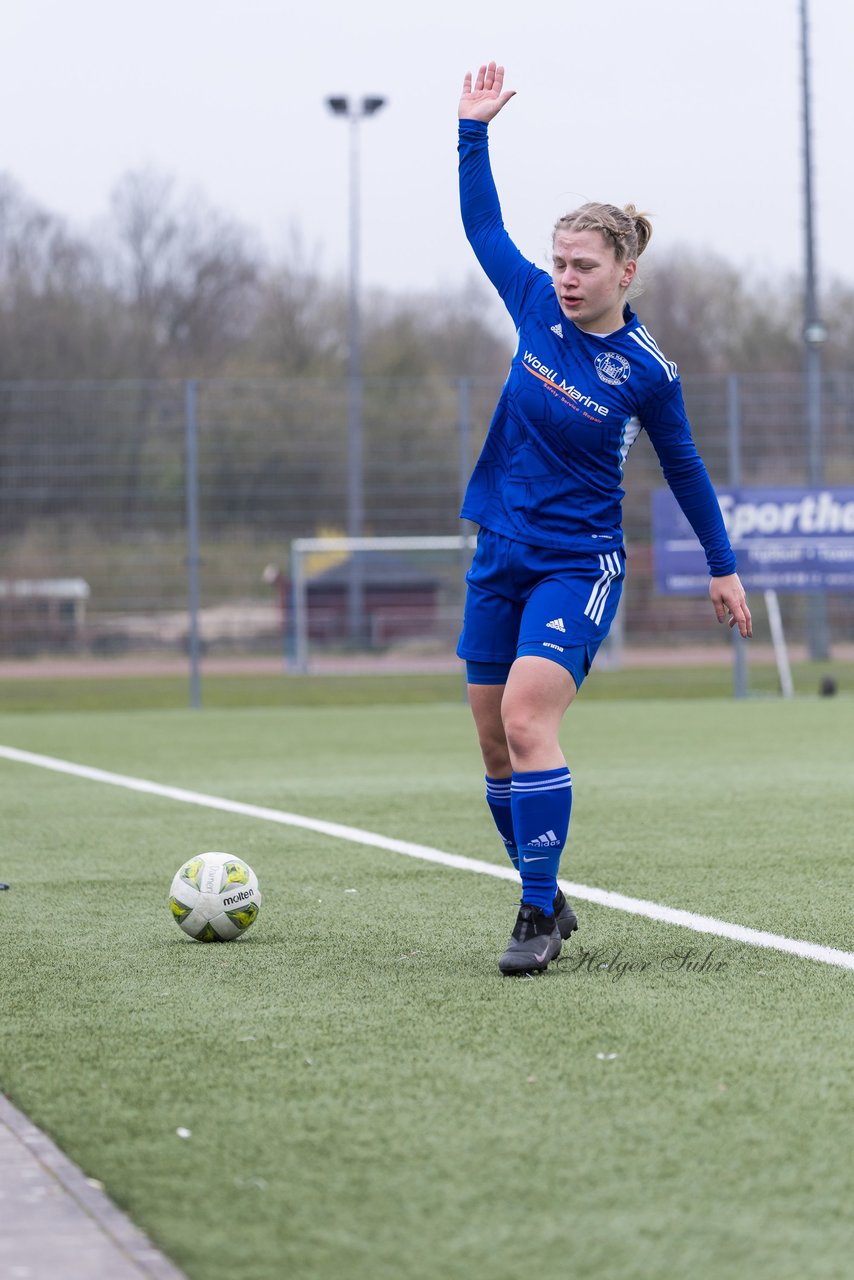 Bild 140 - F SSC Hagen Ahrensburg - SV Frisia Risum-Lindholm : Ergebnis: 1:2